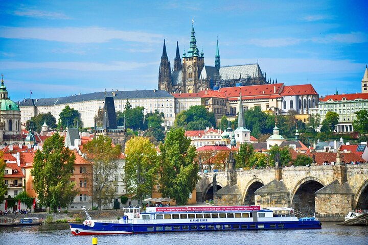 Prague Combo: Castle Interiors, Bus and Free Boat - Photo 1 of 13